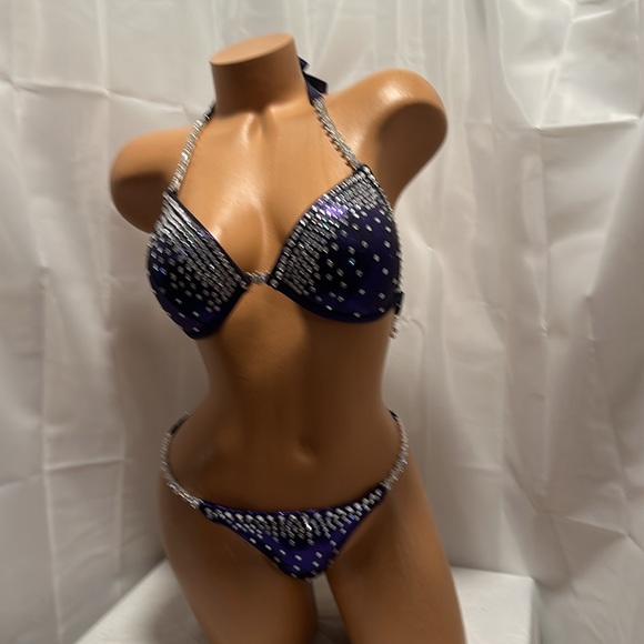 NPC pro cut competition, dark purple 34 D  CUP bikini suit NWT xs small bottoms - Picture 3 of 4